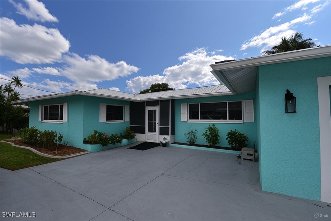 5622  Deauville Court