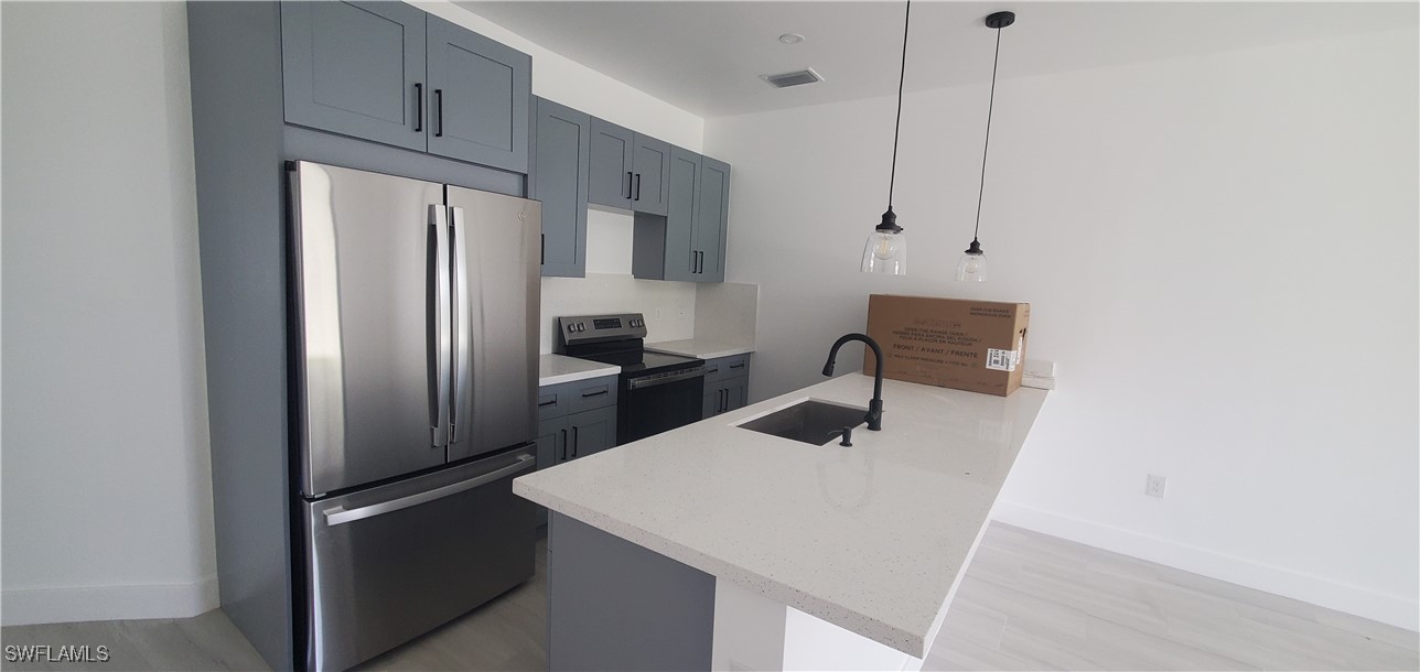 878  APARTMENT Street