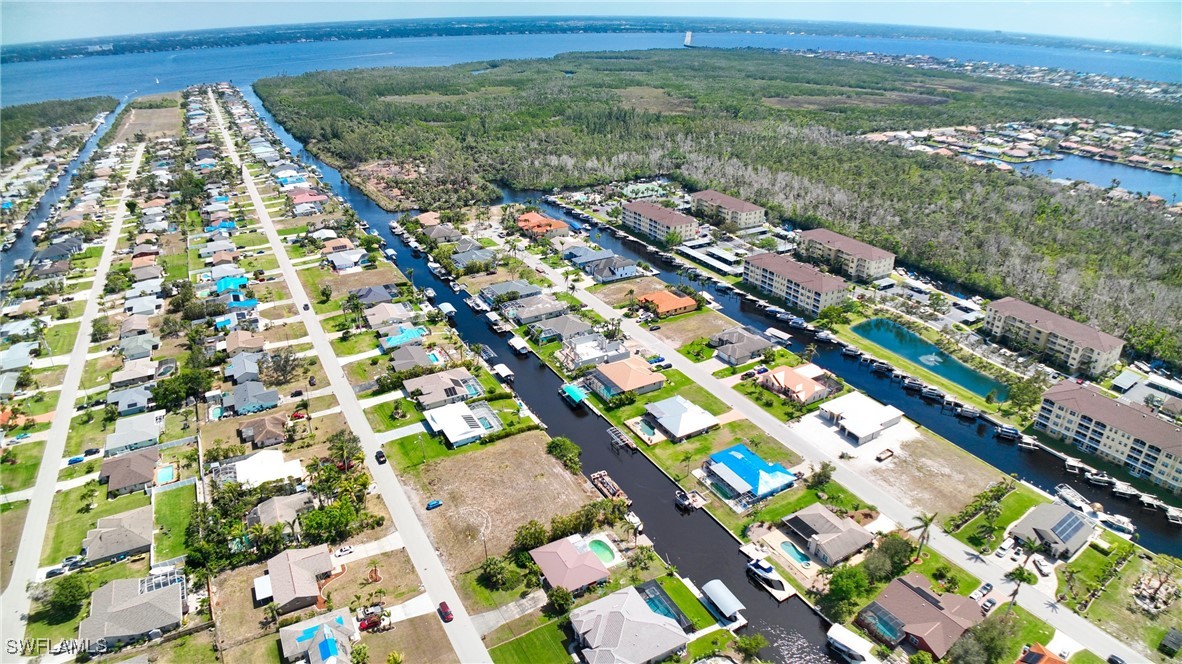 1940  Coral Point Drive