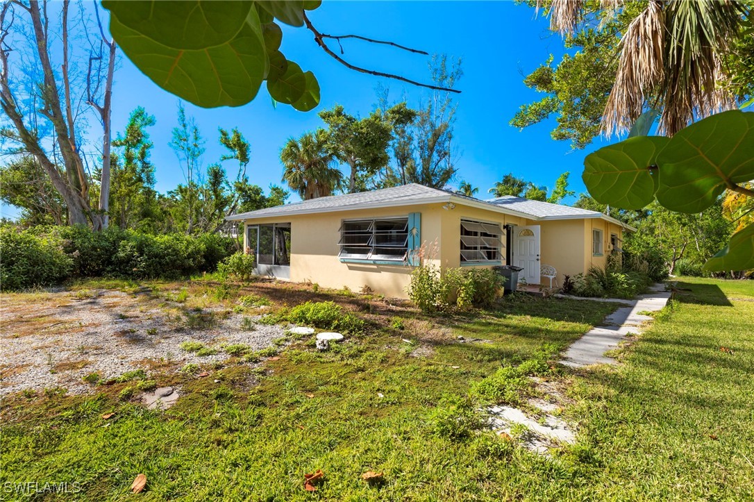 837  Casa Ybel Road