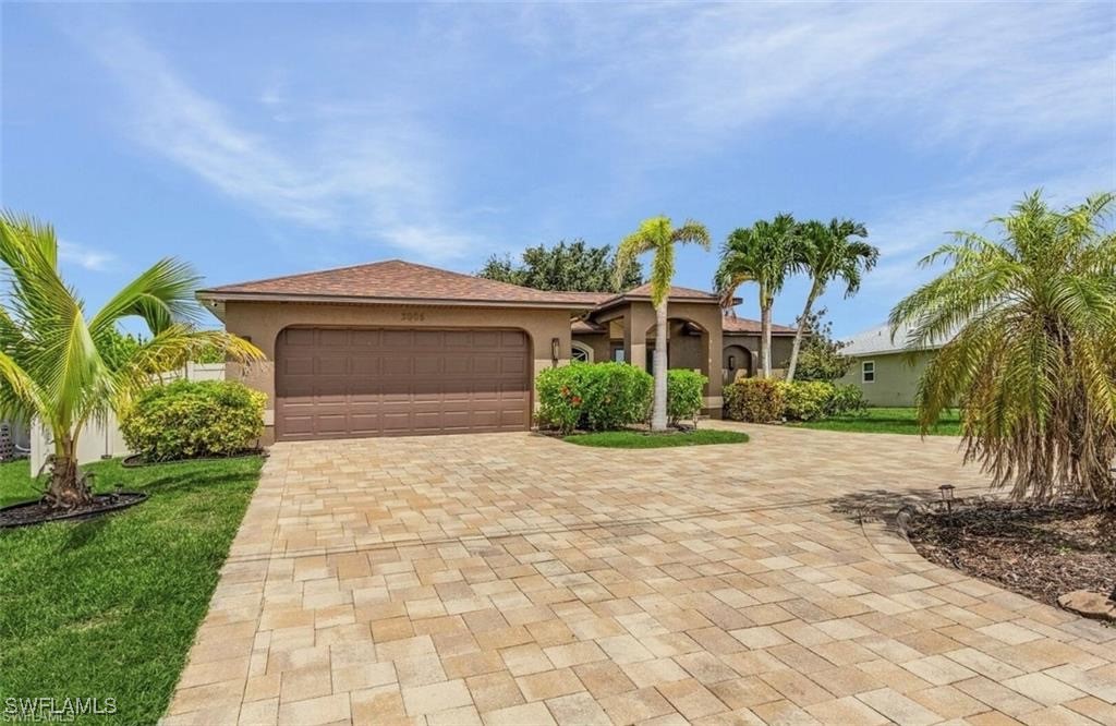 3005 SW 8th Place