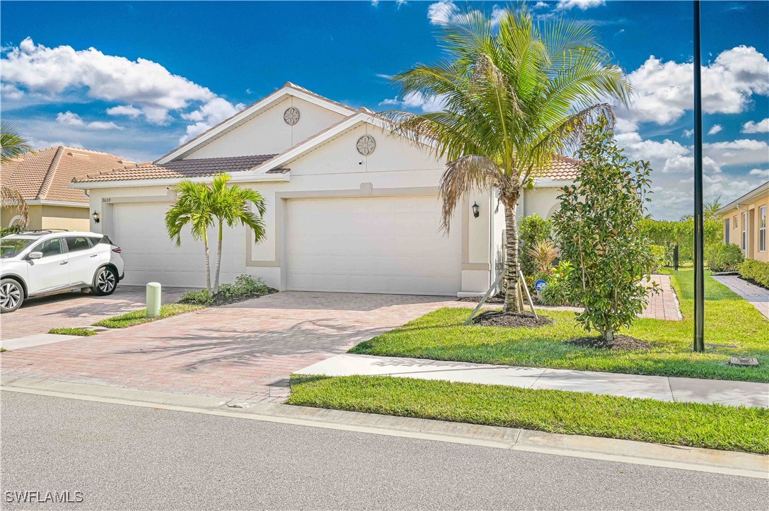 3013  Royal Gardens Avenue