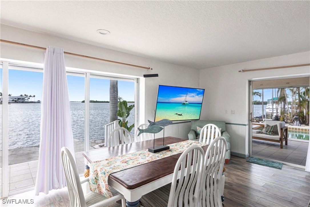 4741/4743  Pine Island Road