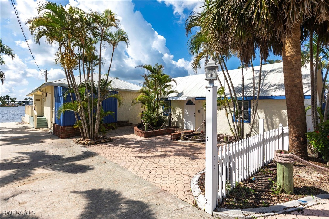4741/4743  Pine Island Road