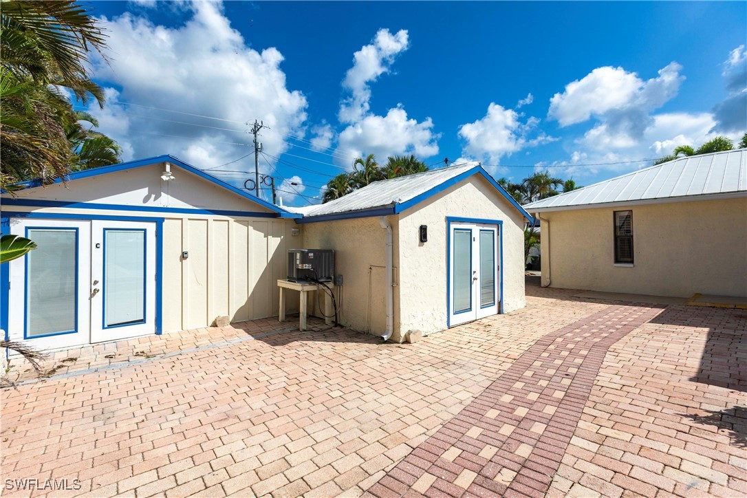 4741/4743  Pine Island Road