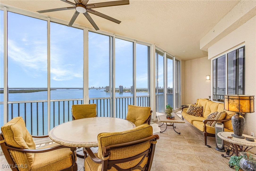 4137  Bay Beach Lane, Apt 5P2