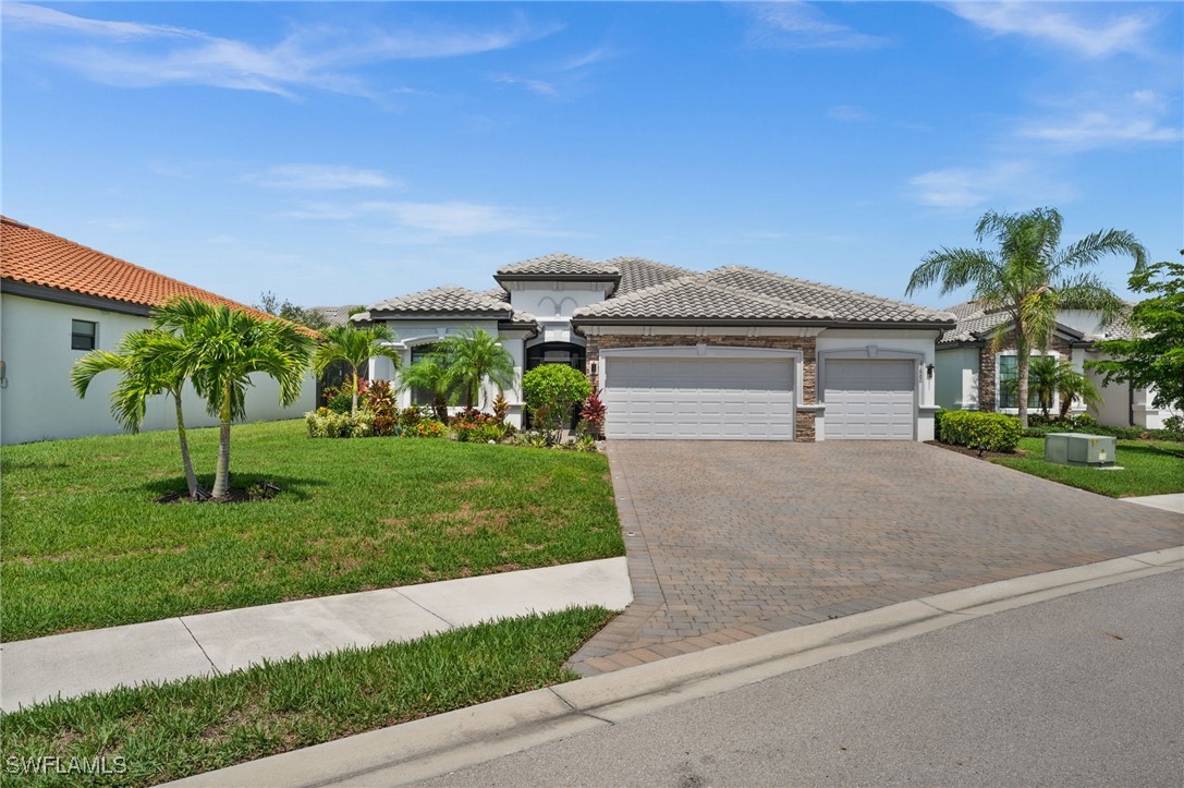 11880  Hickory Estate Circle