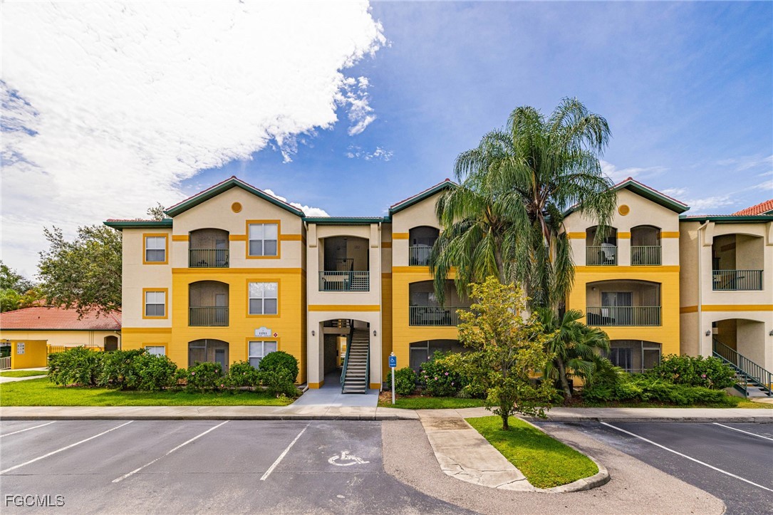 11511  Villa Grand, Apt 522