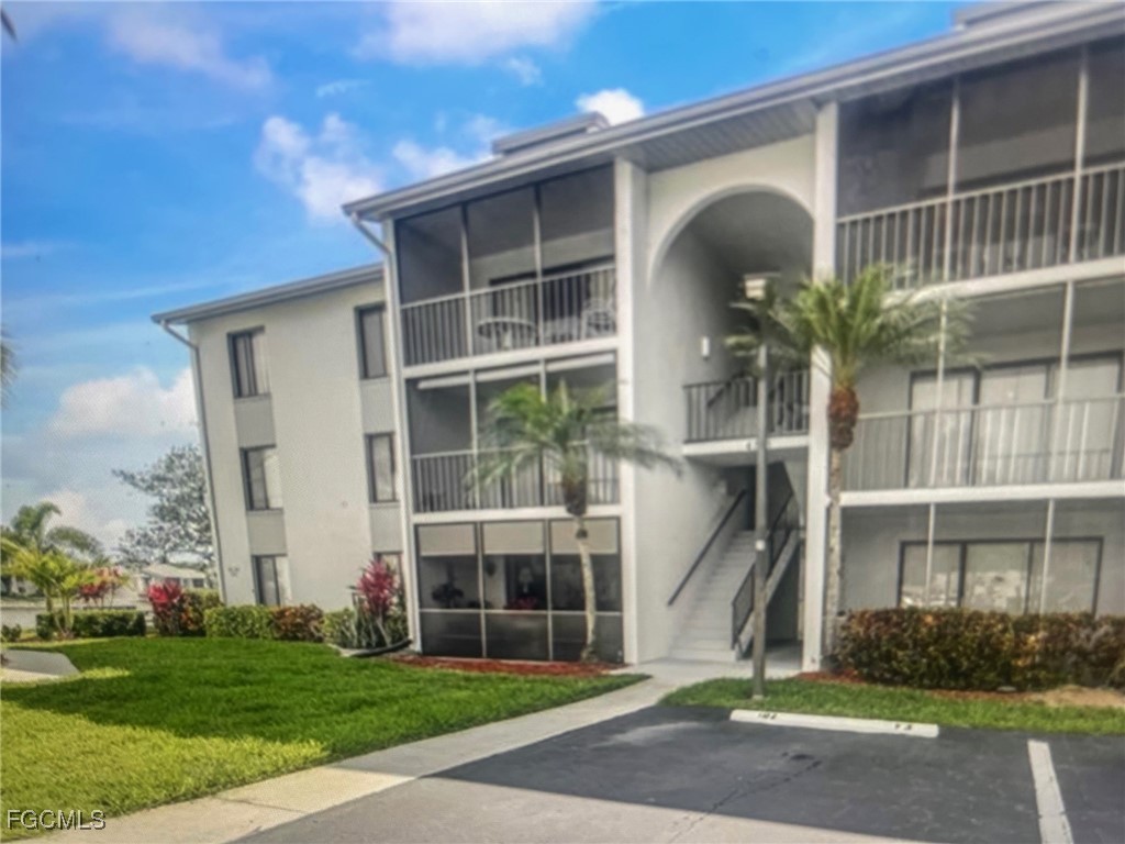 4701  Lakeside Club Boulevard, Apt 18